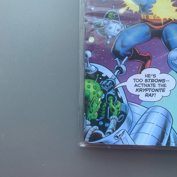 (C37) DC Action Comics #1000 1950's Superman Variant - Picture 7 of 8